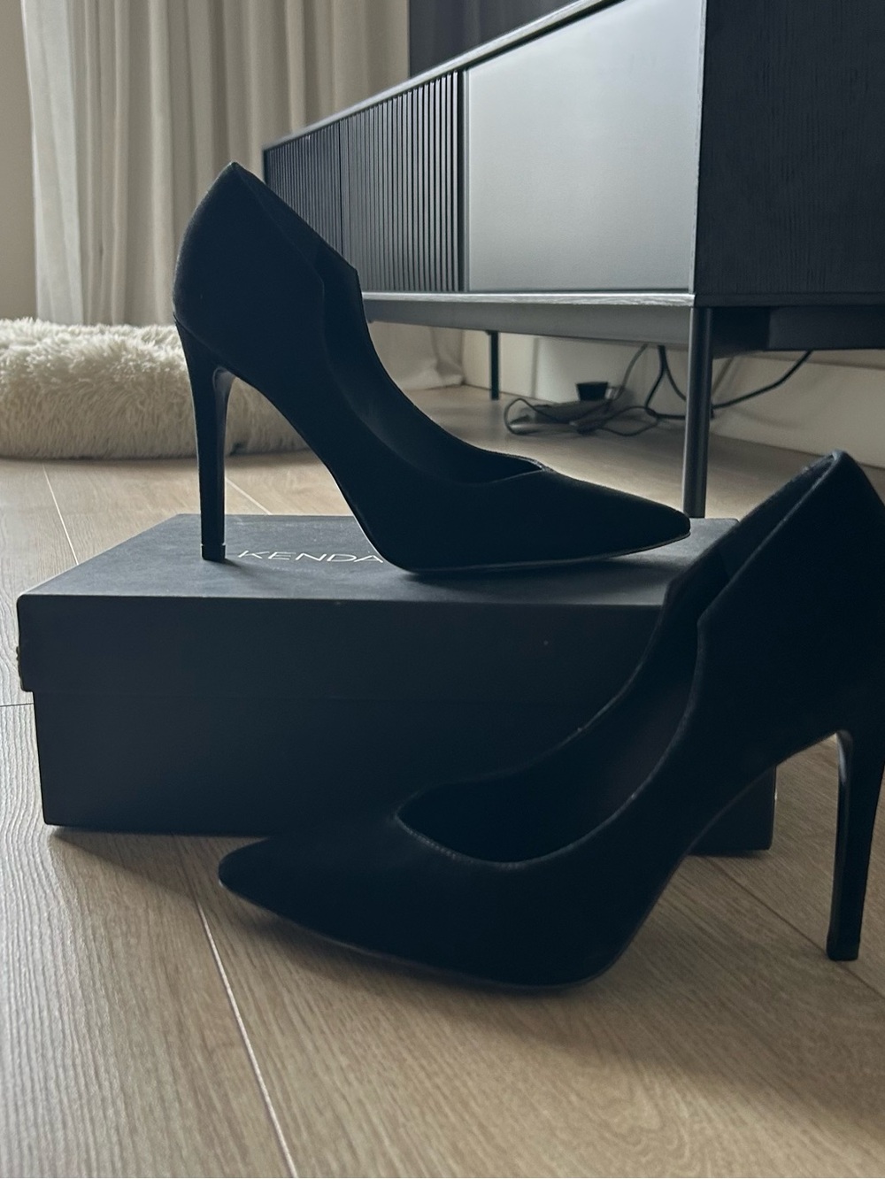 Kendall & Kylie Black Pointed Toe Stiletto Pumps- Suede